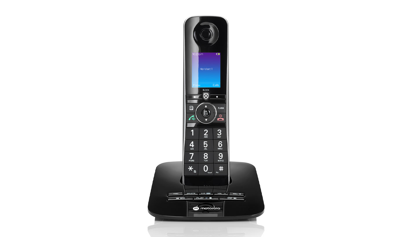 D8711 Digital Cordless Telephone with Answering Machine - Single front - Product image